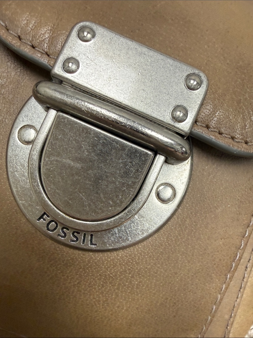 Vintage Fossil Brown Leather Double-Pocket Crossbody Bag - Picture 12 of 13